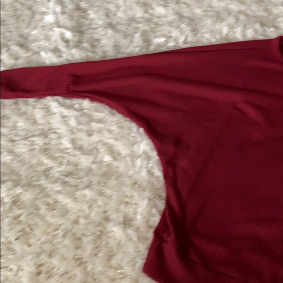 NWOT Burgundy Top - Picture 3 of 4